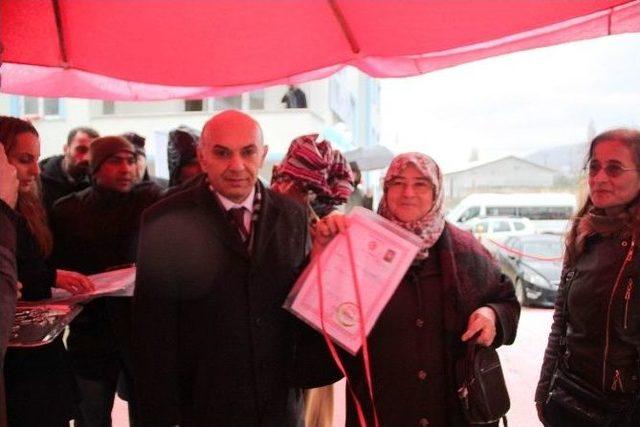 Gökçeada Belediyesi Sosyal Konutlarının Ve Çevre Düzenlemesi İşi Tamamlandı 1