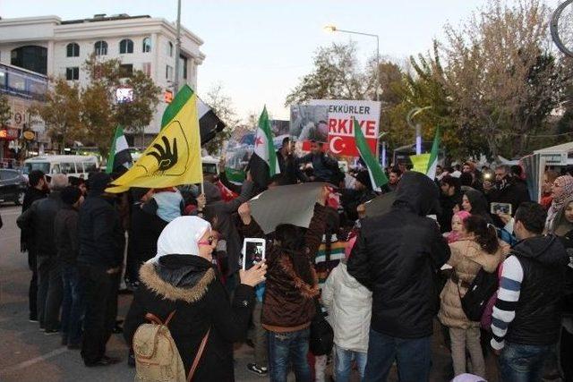 Suriyeli Vatandaşlar Halep İçin Basın Açıklaması Düzenledi