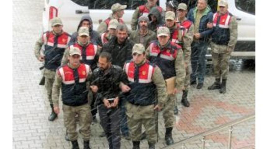 Pkk Propagandası İddiasıyla G&ouml;zaltına Alınan 10 Kişi Serbest Bırakıldı
