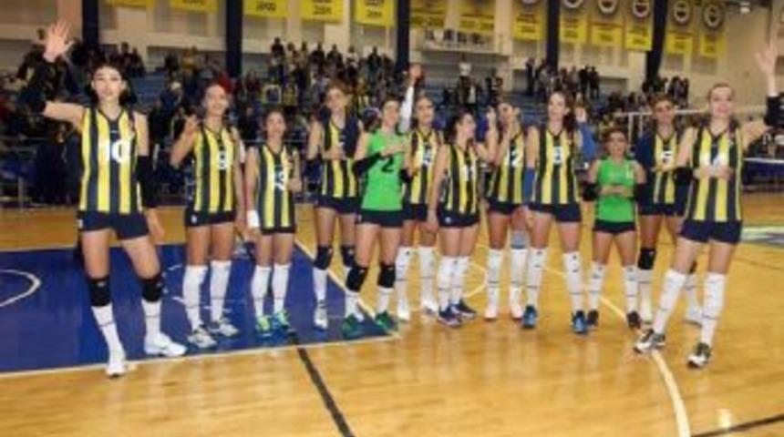 Fenerbah&ccedil;e Kadın Voleybol Takımı Avrupa Ligi'ne Galibiyetle Başladı