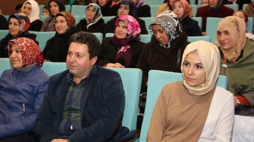 Kursiyerlerden Başkan &Ccedil;olakbayrakdar&rsquo;a Anlamlı Hediye