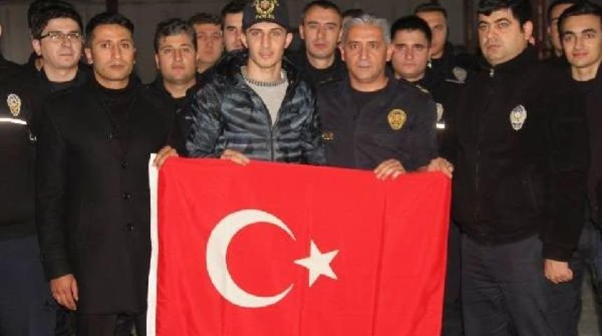 'altın Yumruk', &Ccedil;evik Kuvvet'i Ziyaret Etti