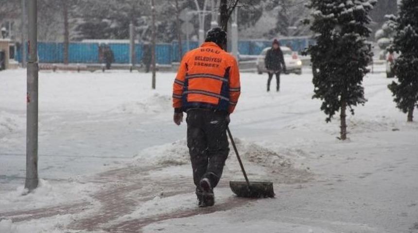 Bolu’da Şehir Merkezi Beyaza Büründü
