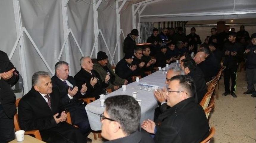 Başkan B&uuml;y&uuml;kkılı&ccedil;&rsquo;tan Şehit Ailelerine Taziye Ziyareti