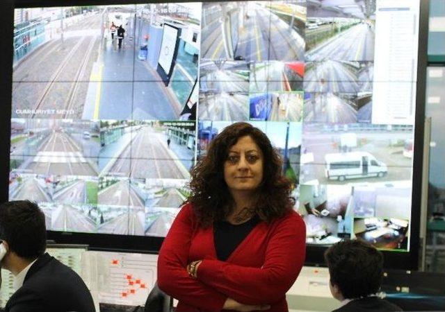 Tramvaya Atılan Taşlı Kartopu Seferlerin Aksamasına Yol A&ccedil;tı 1