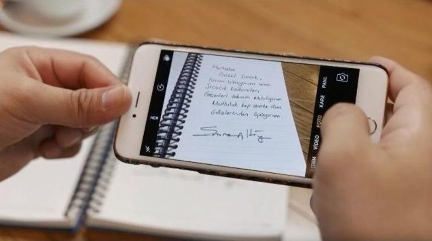 Forum Bornova&rsquo;nın 10. Yıl Projesine Emre Altuğ&rsquo;dan Destek