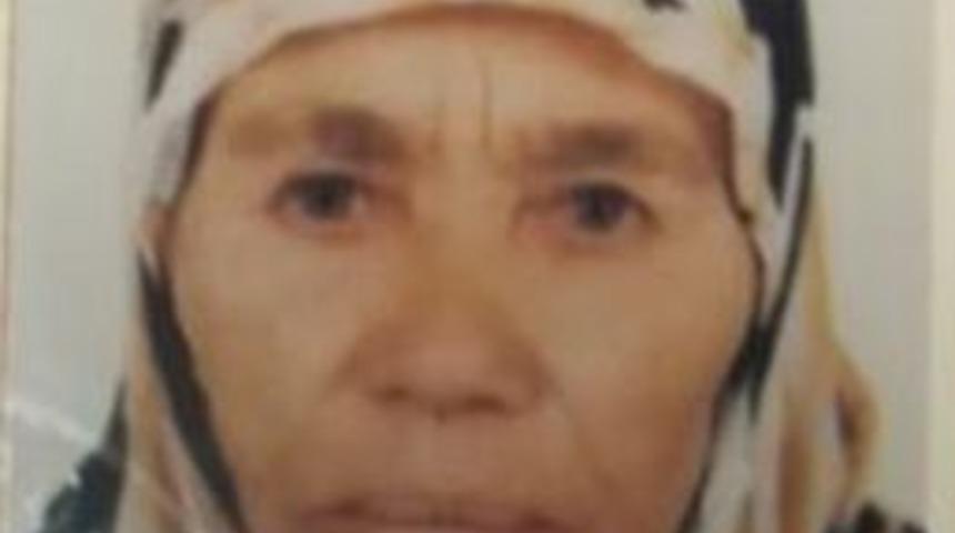 Yaşlı Kadın Kazada Hayatını Kaybetti
