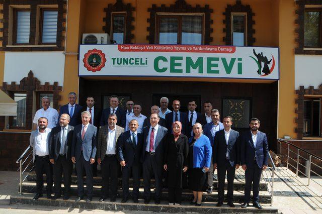 Başdenet&ccedil;i Malko&ccedil; tan Tunceli de cemevi ziyareti 1