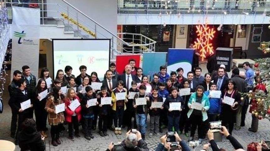 Maker Eller Sertifikalarını Aldı