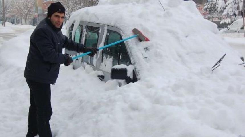 Doğu'da Kar Esareti