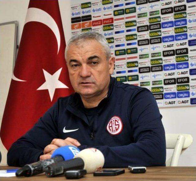 Antalyaspor Teknik Direktörü Çalımbay: 