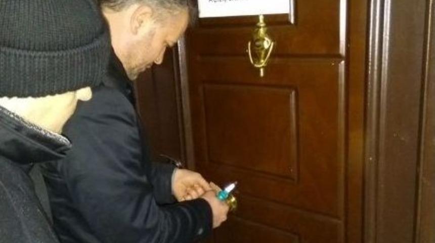 İzmit&rsquo;te Kumar Oynatılan Dernekler S&uuml;resiz M&uuml;h&uuml;rlendi