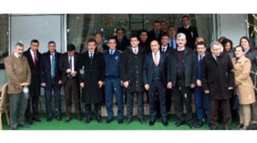 Kaymakam &Ccedil;ift&ccedil;i&rsquo;ye Veda