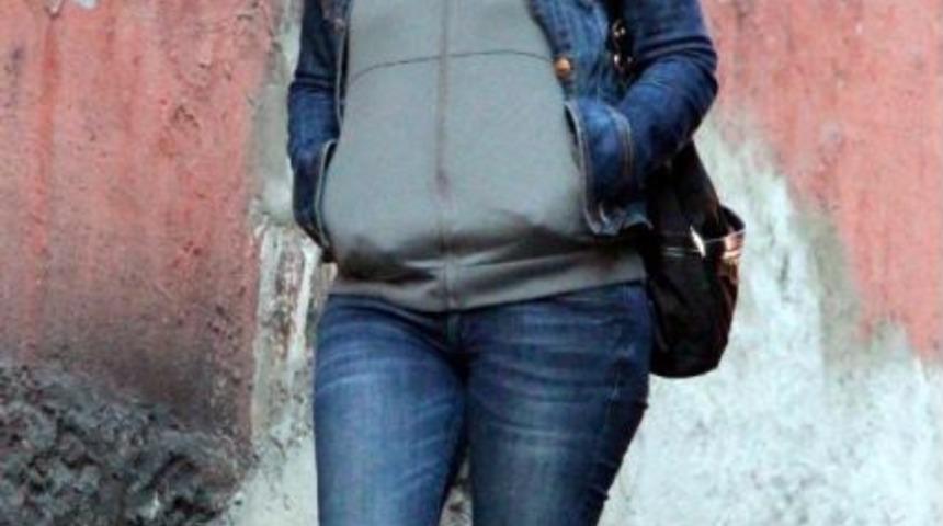 Eşini Tabancayla Yaralayan Kadına 4.5 Yıl, Kocasına Cinsel Saldırıdan 20 Yıl Hapis Istendi