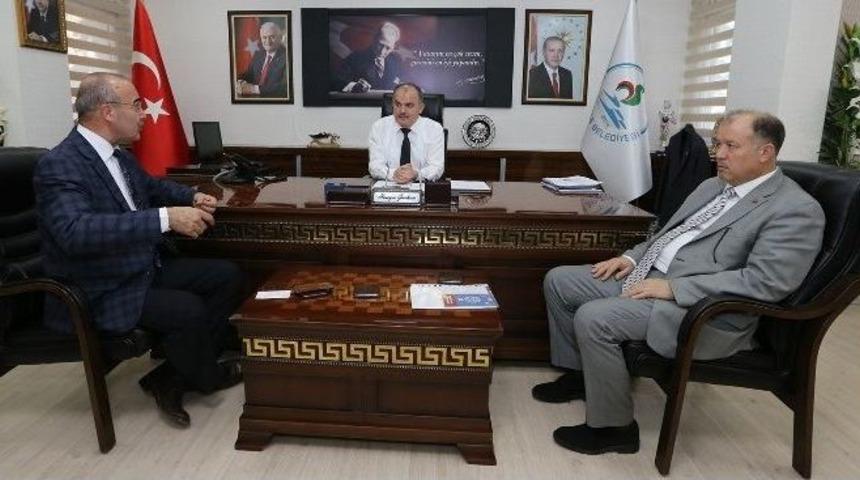 Başkan G&uuml;rlesin Eğitimcieri Ağırladı