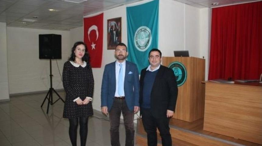 Burhaniye&rsquo;de &Uuml;niversitelilere İş Arama Becerilerini Geliştirme Eğitimi