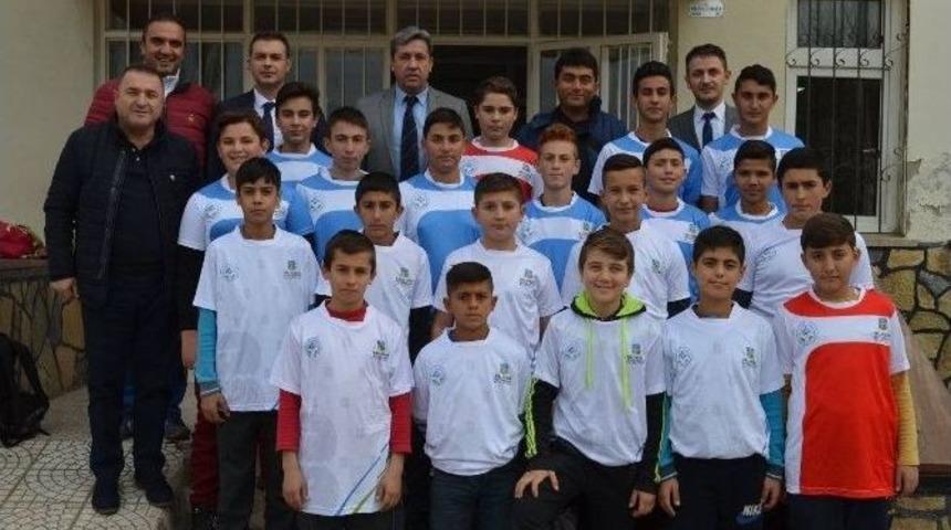 G&ouml;me&ccedil;&rsquo;te Mahalle Ligi Başlıyor