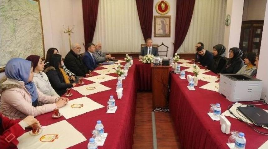 Yabancılar G&uuml;n&uuml; Dolayısıyla Vali G&uuml;l&rsquo;e Ziyaret