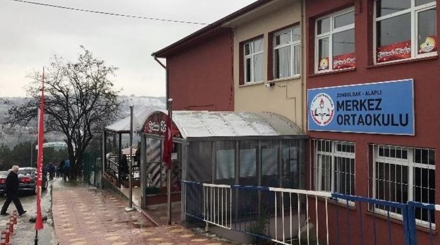 Okulda &Ccedil;ıkan Yangın Panik Yaşattı