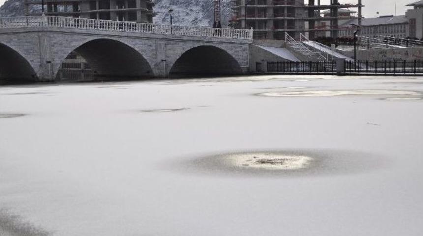 Afyonkarahisar’da Soğuk Hava Etkisini Sürdürüyor