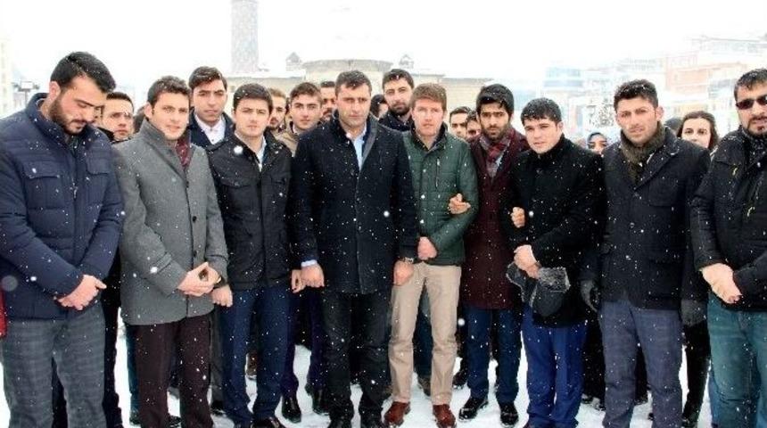 Ak Parti Erzurum Gen&ccedil;lik Kollarından Halep Katliamına Tepki