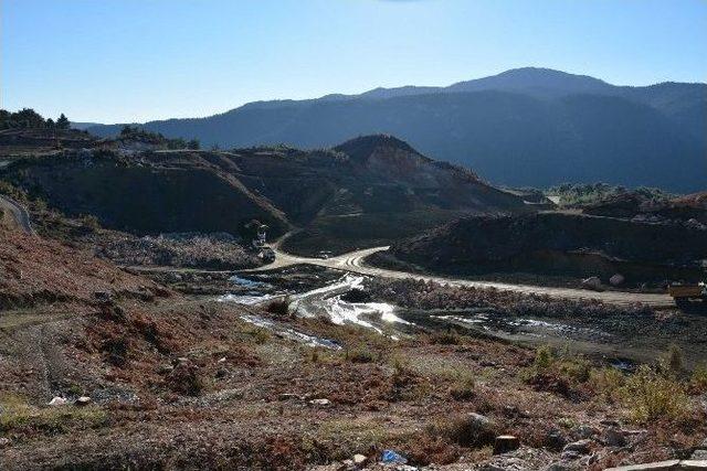 Dsi Bölge Müdürü Coşkun, Kaş Sütleğen Barajını İnceledi