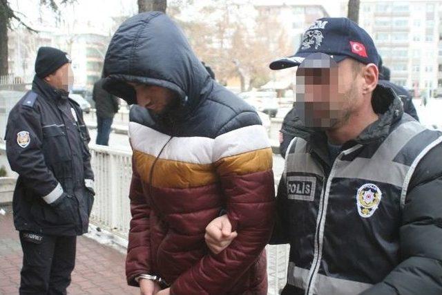 Bolu’da Pkk Terör Örgütüne Yönelik Operasyonda 5 Kişi Gözaltına Alındı