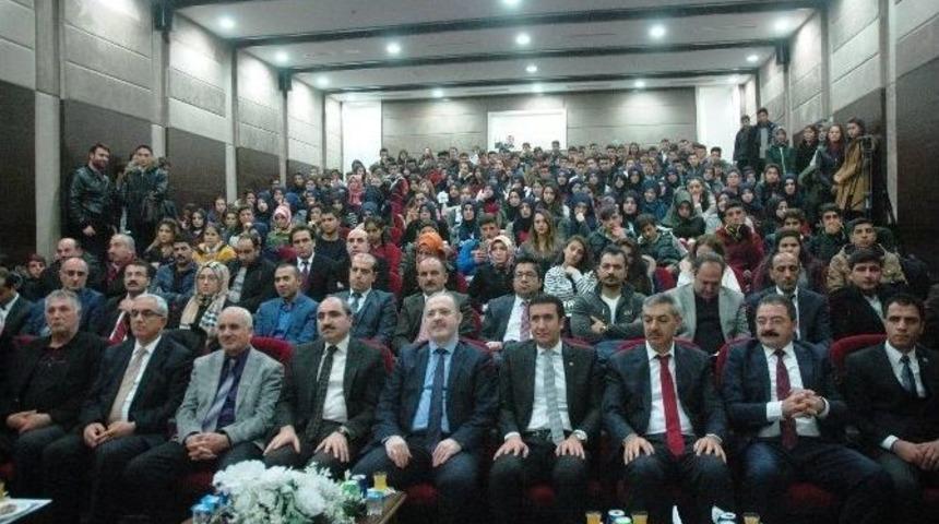 Tuşba&rsquo;da &lsquo;liseler Arası M&uuml;nazara&rsquo; Yarışması