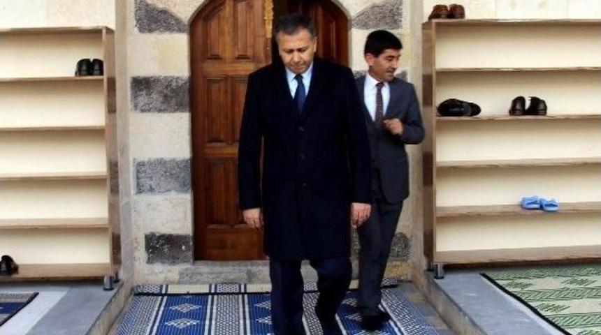 Ayşe Bacı Caminde İlk Cuma Namazı