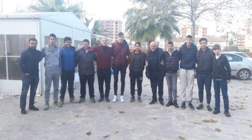 Tunay Ve &Ouml;zkasap Alt Yapı Sporcularına Tecr&uuml;belerini Paylaştı