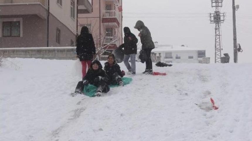 Karaman'da Okulara Kar Tatili