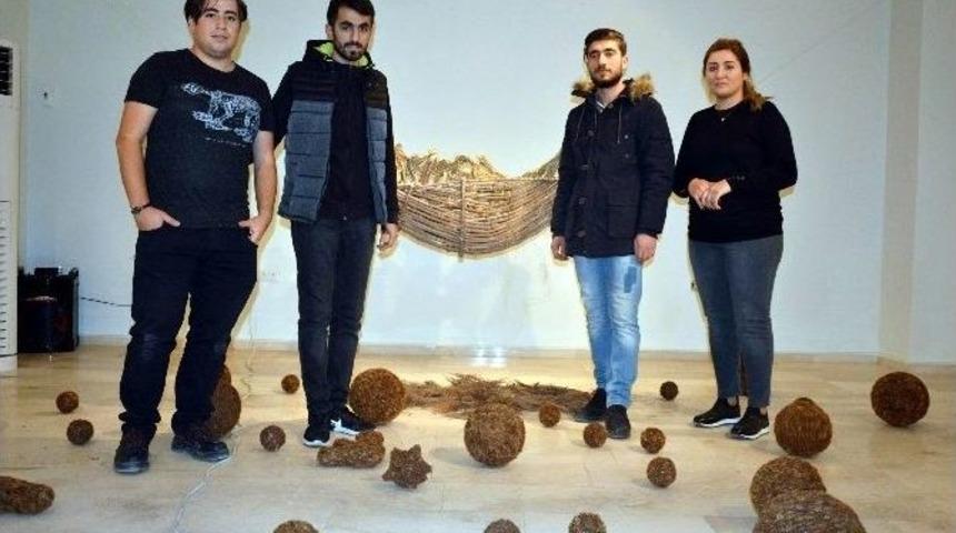 D&uuml; &Ouml;ğrencilerinden Anlamlı Sergi