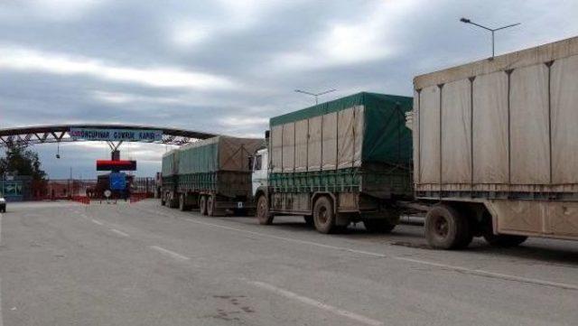 Bm Yardım Konvoyu, Kilis'ten Suriye'ye Geçiş Yaptı