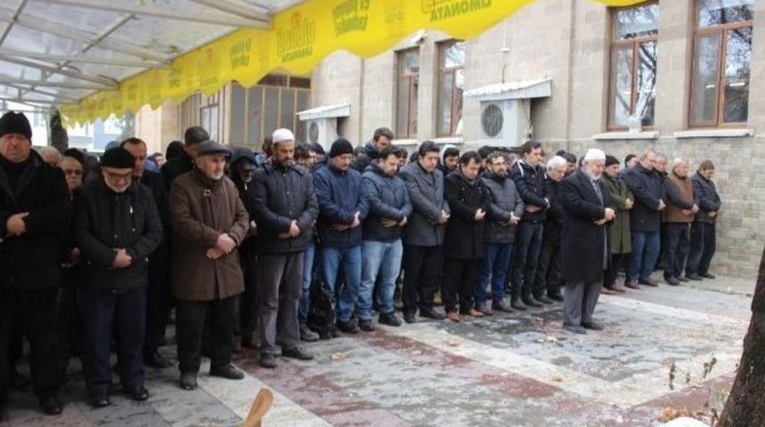 Şehitler İ&ccedil;in Gıyabi Cenaze Namazı