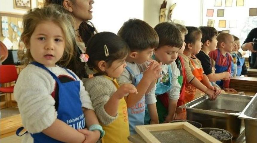 Miniklerin Sukurusu Heyecanı S&uuml;r&uuml;yor