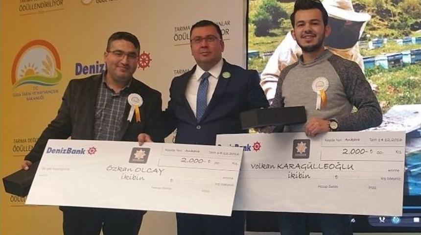 Fotoğraf Sanat&ccedil;ısı Olcay &Ouml;d&uuml;l&uuml;n&uuml; Aldı