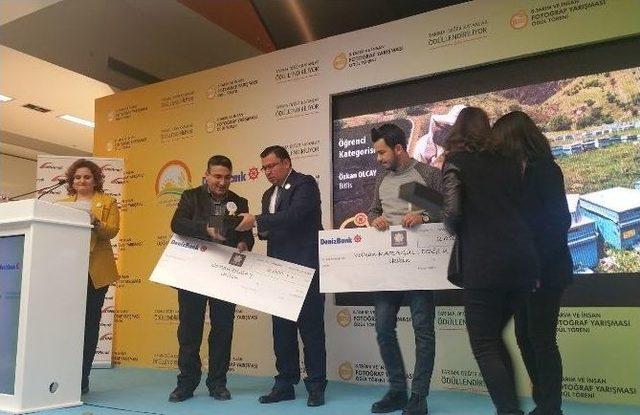 Fotoğraf Sanatçısı Olcay Ödülünü Aldı 3