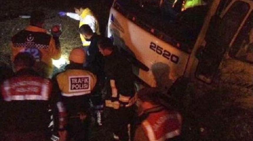 Devrilen Kamyonun Şof&ouml;r&uuml;n&uuml;n &Ouml;l&uuml;m&uuml;nde Kalp Krizi Ş&uuml;phesi