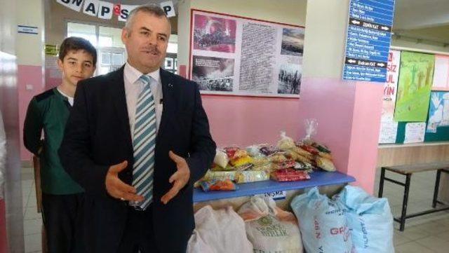 Ortaokul Öğrencileri, Halepli Çocuklar Için Yardım Topladı 1