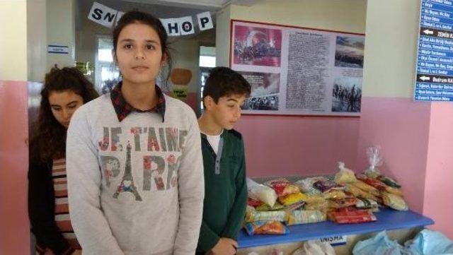 Ortaokul Öğrencileri, Halepli Çocuklar Için Yardım Topladı 3
