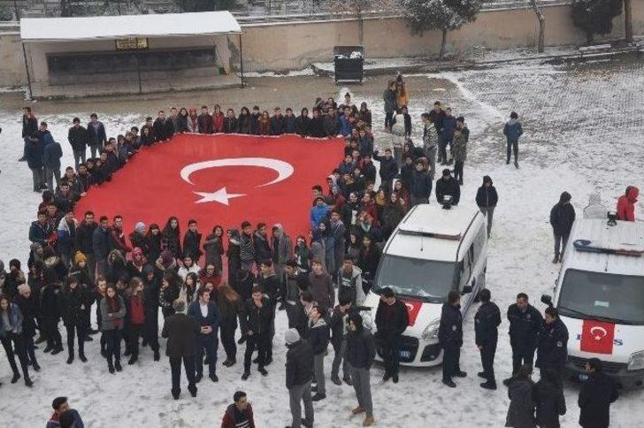 Lise Öğrencilerinden Asılsız İhbar İle Okula Çağırdıkları Polise Müthiş Sürpriz G4