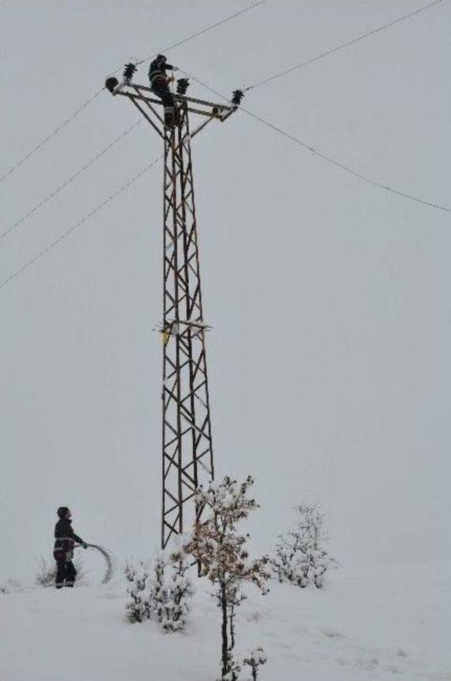 Dicle Elektrik’ten Kış Mesaisi