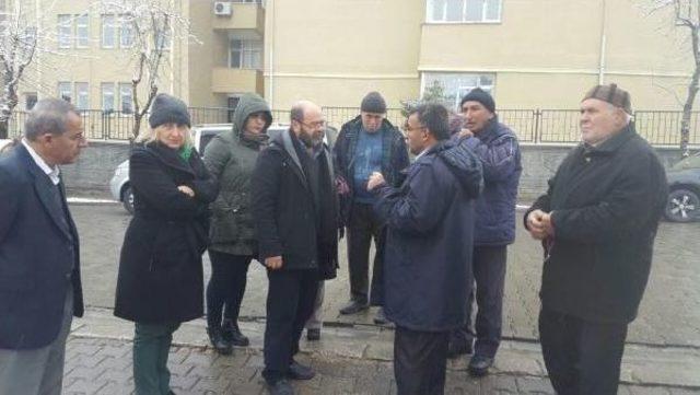 Somalı Madenci Aileleri, Yoğun Kardan Maden K&ouml;y&uuml; ne Gidemedi 1