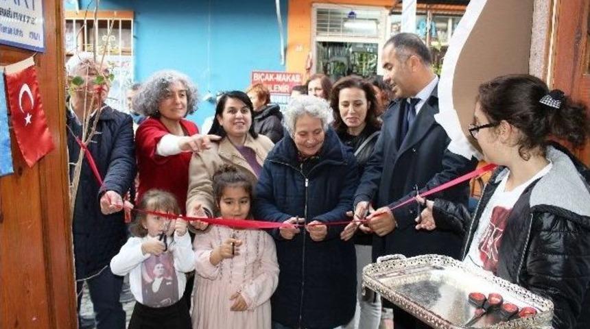 Minik Ressamdan Anlamlı Bağış