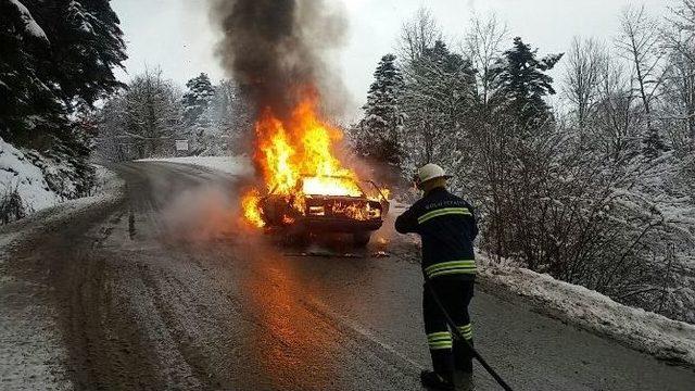 Lpg’si Patlayan Otomobil Alev Alev Yandı