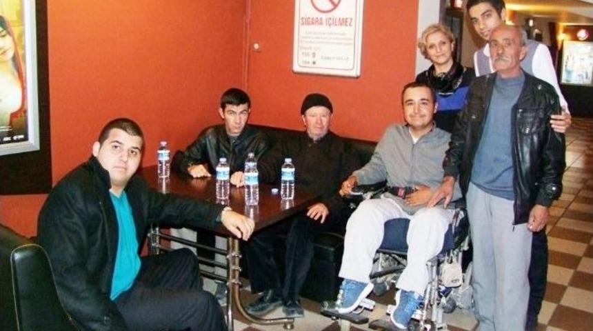 Engelli Bireylere Sinema Keyfi