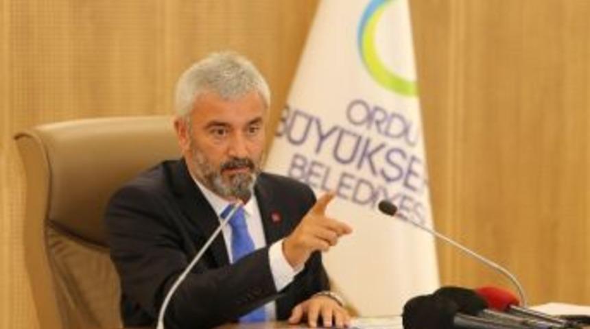 &Uuml;nye&rsquo;de S Plaka Tartışması