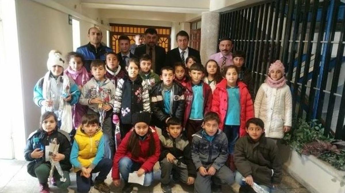 &Ouml;ğrencilerden Emniyet M&uuml;d&uuml;r&uuml;ne Moral Ziyareti