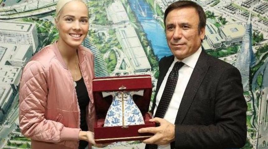 Canik Belediyispor, Basketbolun Krali&ccedil;esi Ile Yollarını Ayrıldı