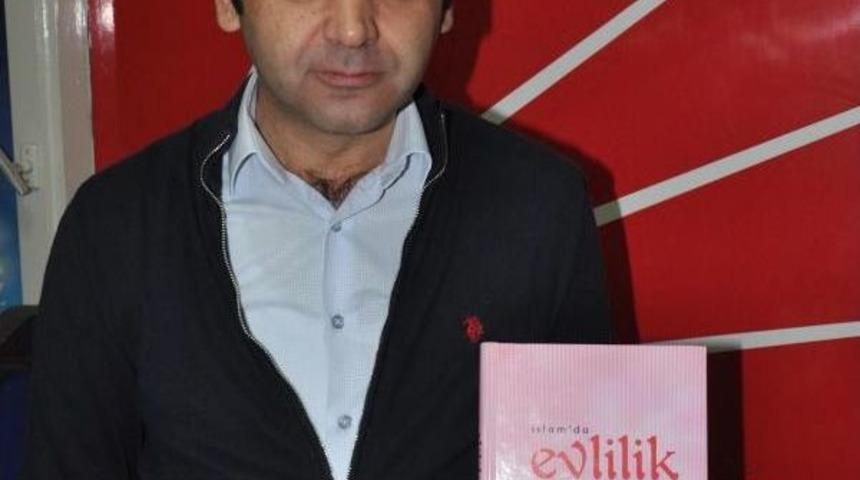 Belediyeden Yeni Evlenen &Ccedil;iftlere Skandal Kitap